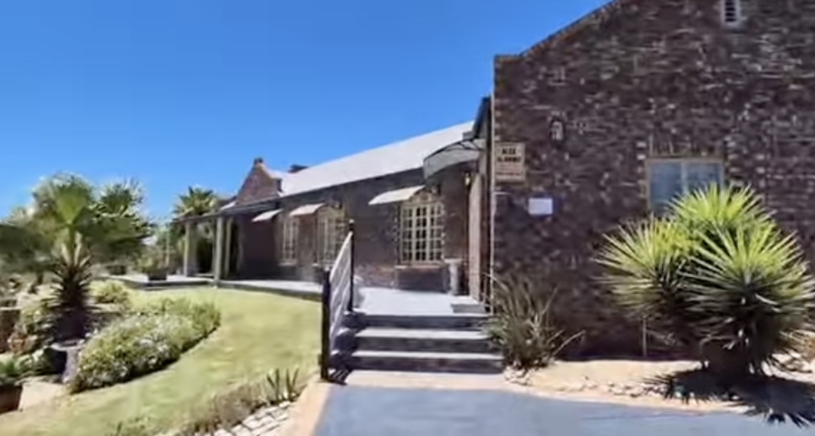 3 Bedroom Property for Sale in Middedorp Western Cape
